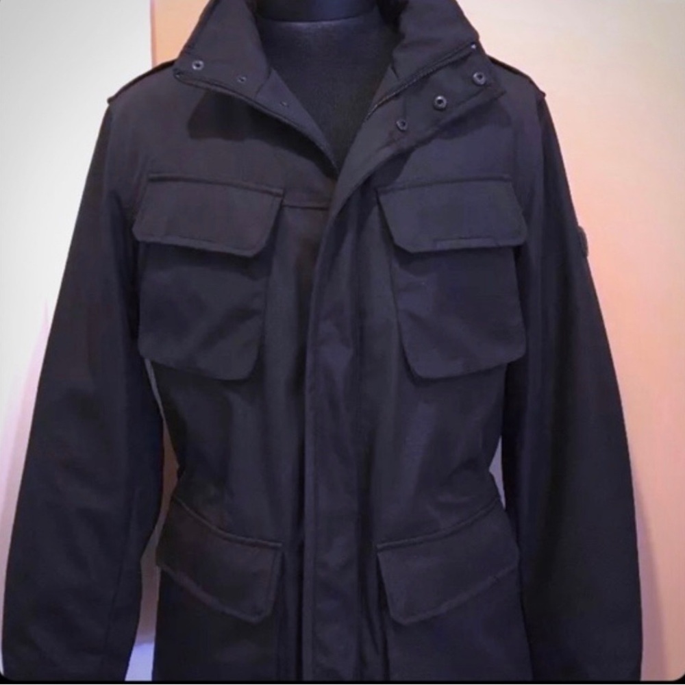 TUMI Tech Jacket - Size Large - Black